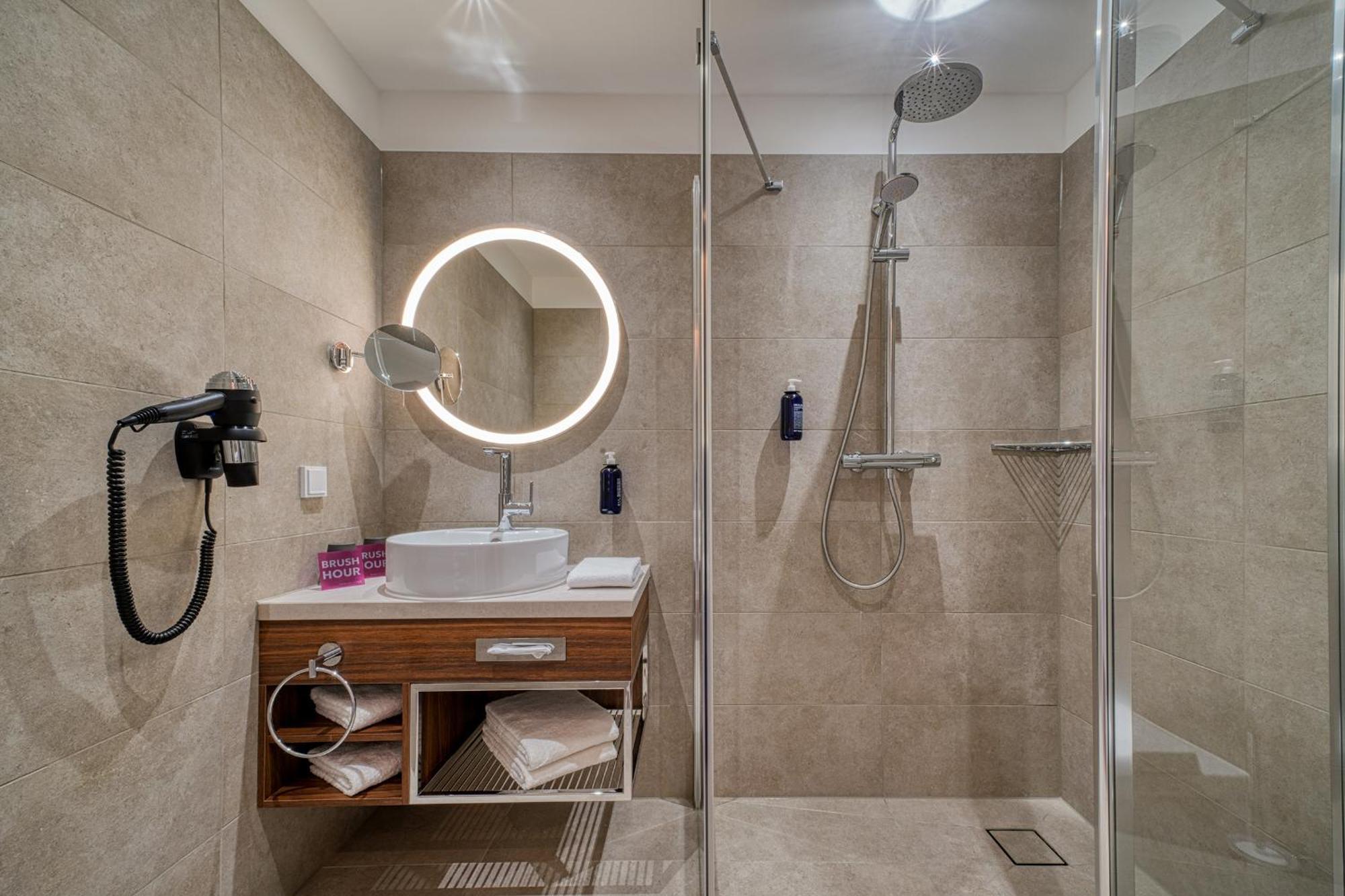 Fourside Hotel Ringsheim, Trademark Collection By Wyndham ภายนอก รูปภาพ